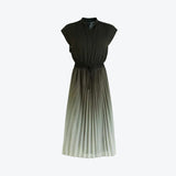 Key Neck Ombre Pleated Dress with Lining in Olijfgroen - Finn Jules