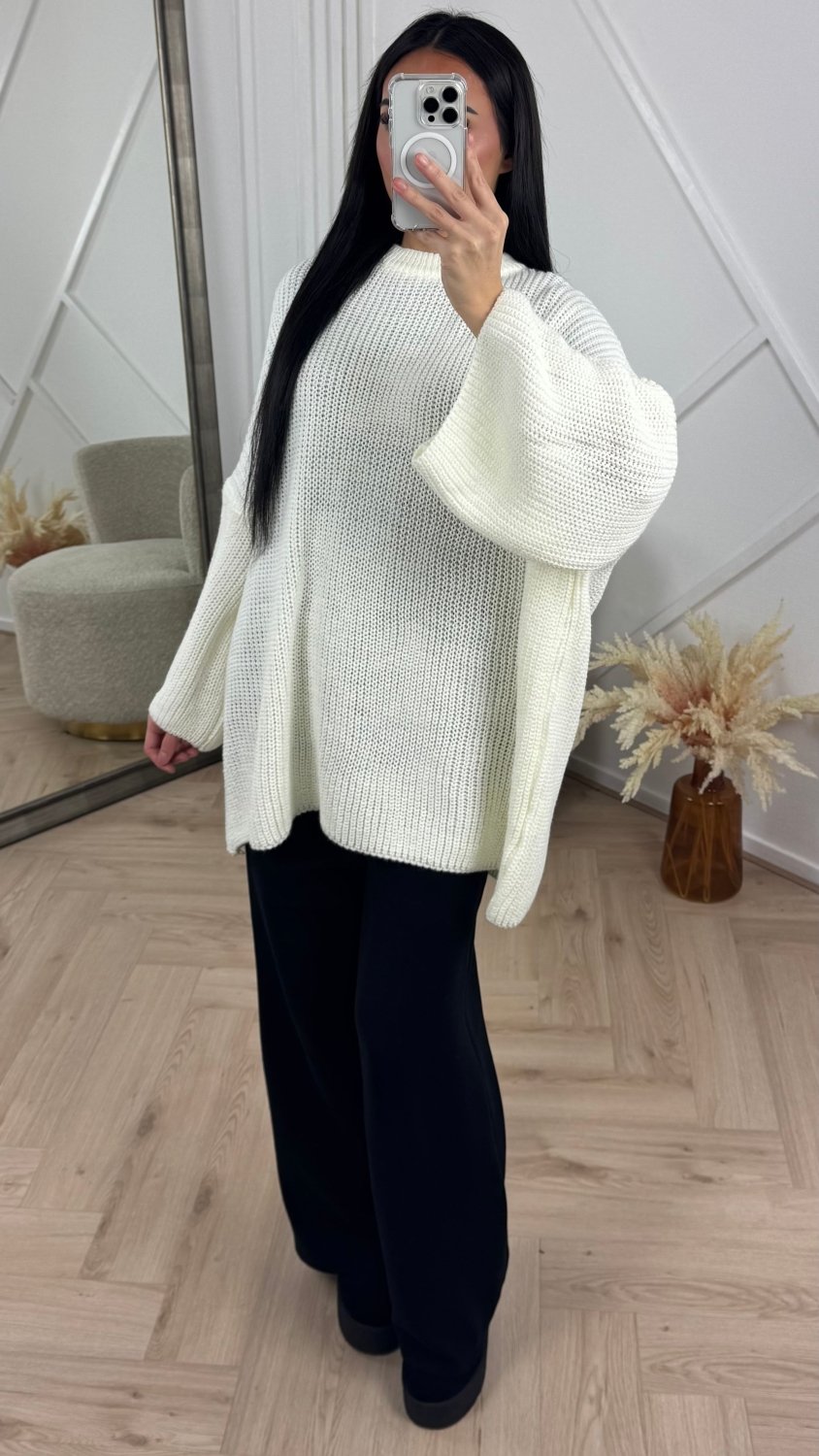 PRE ORDER Oversized Gebreide Knit Trui WORDT VERZONDEN OP 14-09 in Creme - Finn Jules