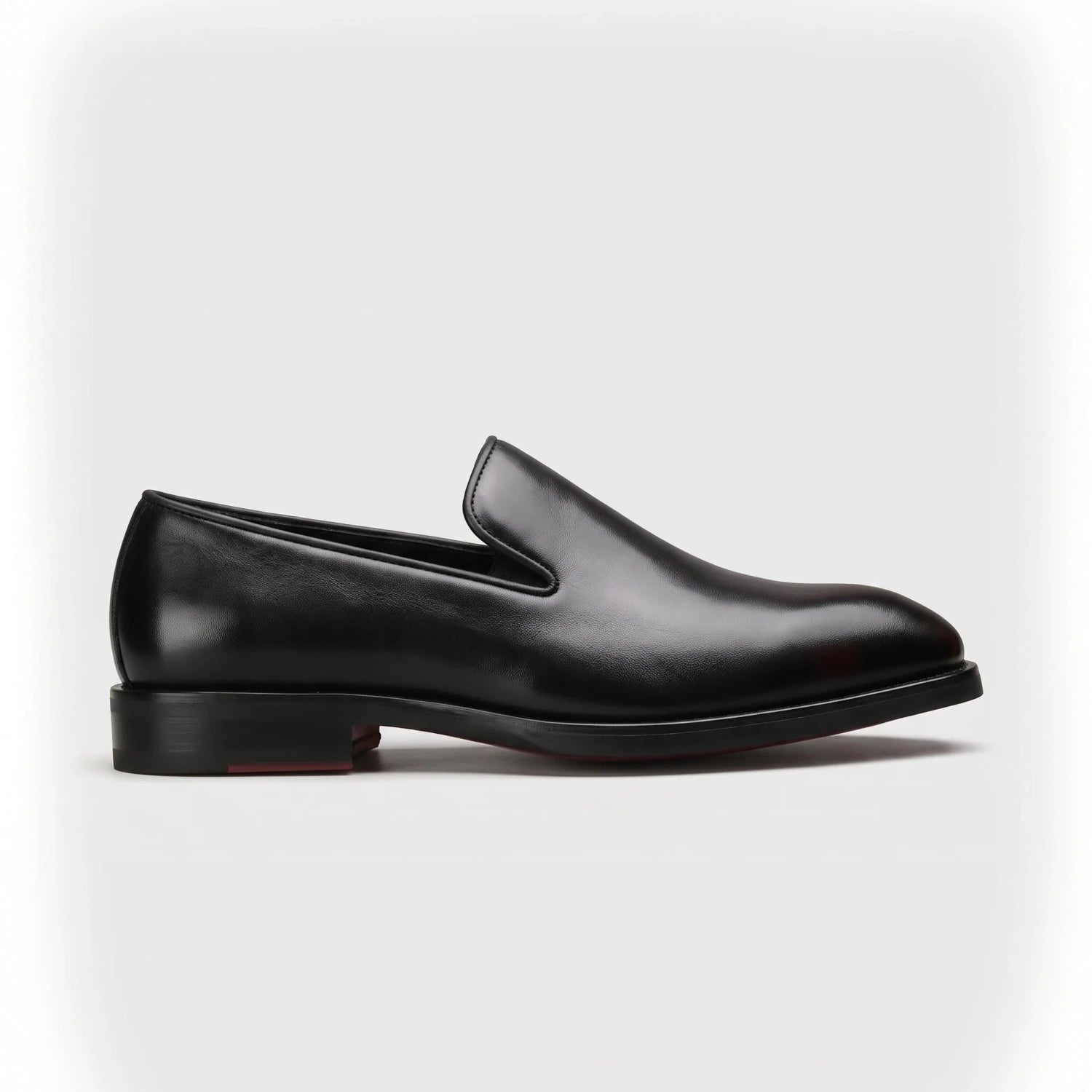 Alessandro Red-Sole Loafer in Zwart - Finn Jules