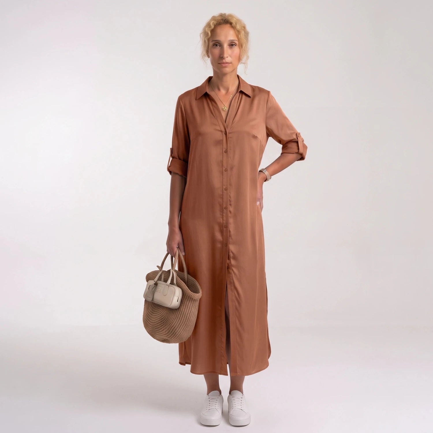 Oversized Shirt Dress in Roestbruin - Finn Jules