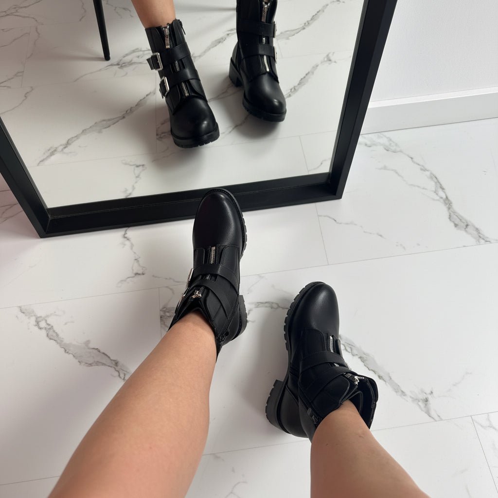 Gesp Black Boots in Zwart - Finn Jules