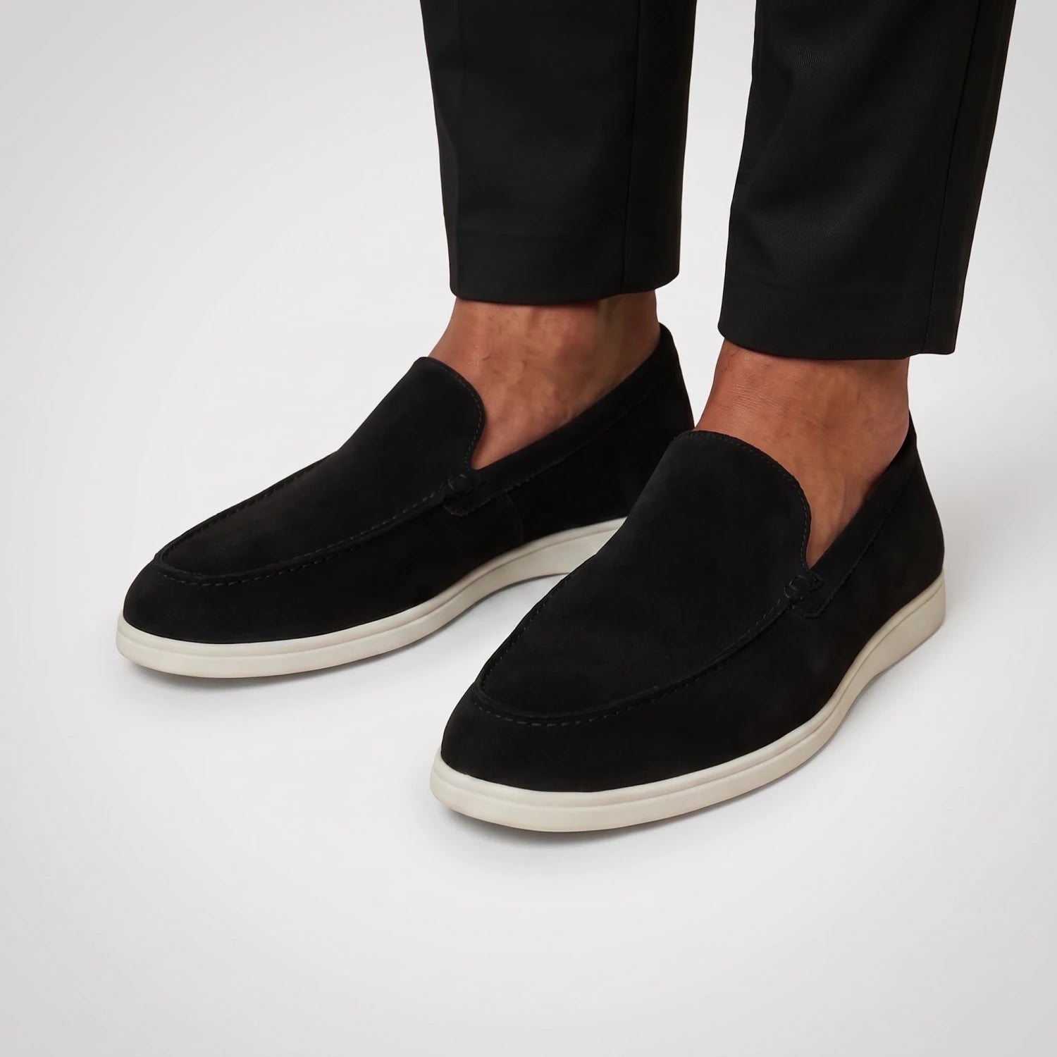 Elegant Suede Loafers in Zwart - Finn Jules