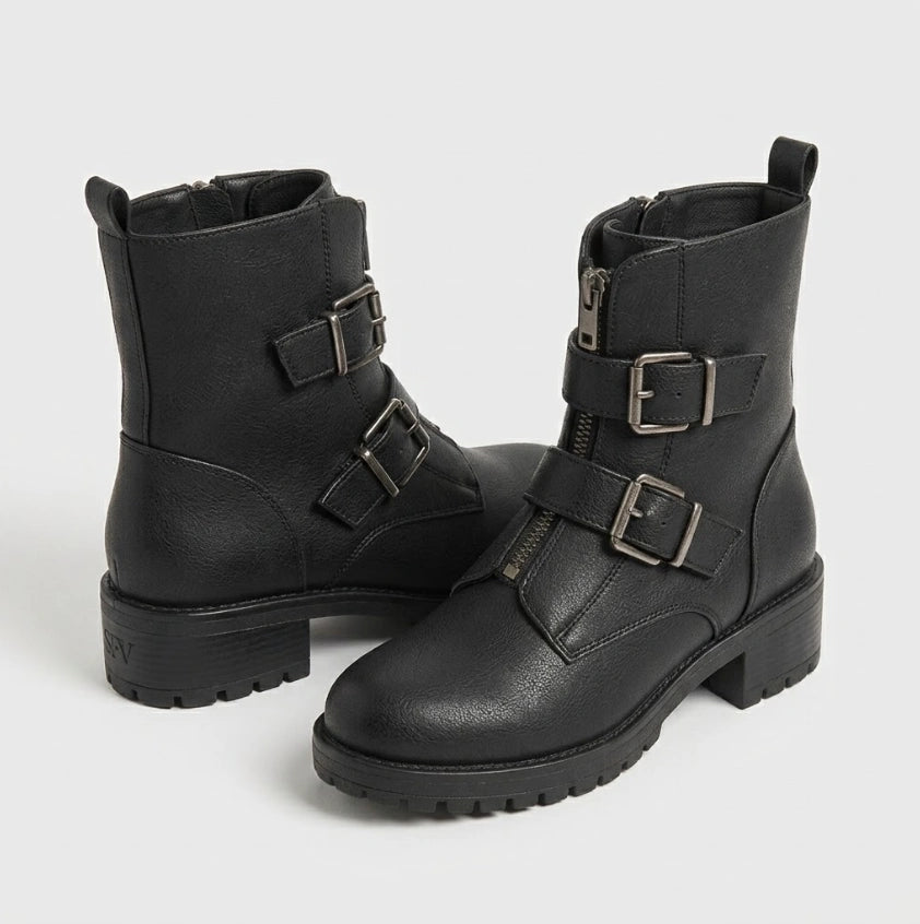 Gesp Black Boots in Zwart - Finn Jules