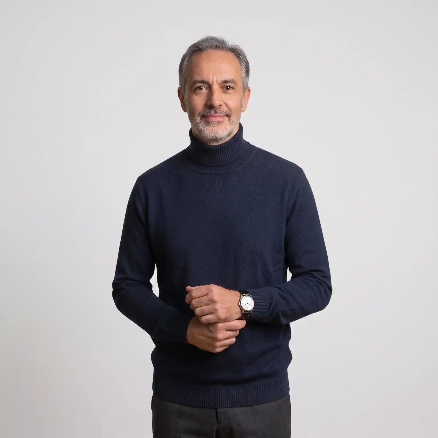 Monte Carlo Cashmere Turtleneck in Marineblauw - Finn Jules