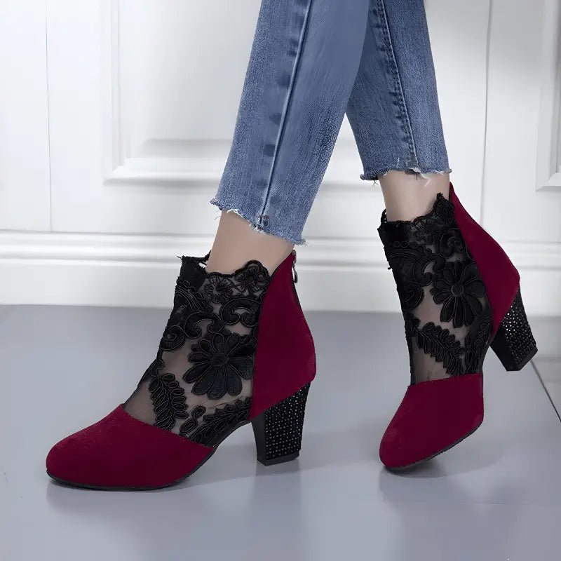 Enkellaarsjes Dames - Elegante Kanten Blokhak — Vera in Rood - Finn Jules