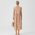 Midi Jurk Dames - Mouwloze Zomerjurk Met Print — Iris in Koraalroze Bloemen - Finn Jules