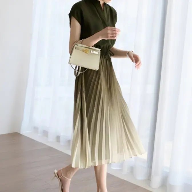 Plisséjurk Dames - Elegante Ombré Midi-Jurk — Nina in Olijfgroen - Finn Jules